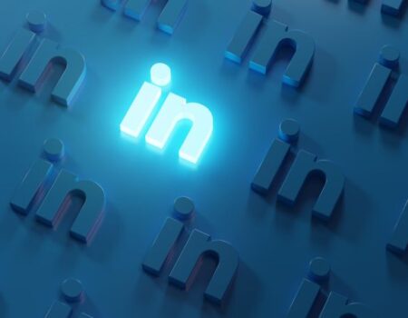 Adding Links to LinkedIn Posts Boosts Engagement by 13%, Study Reveals